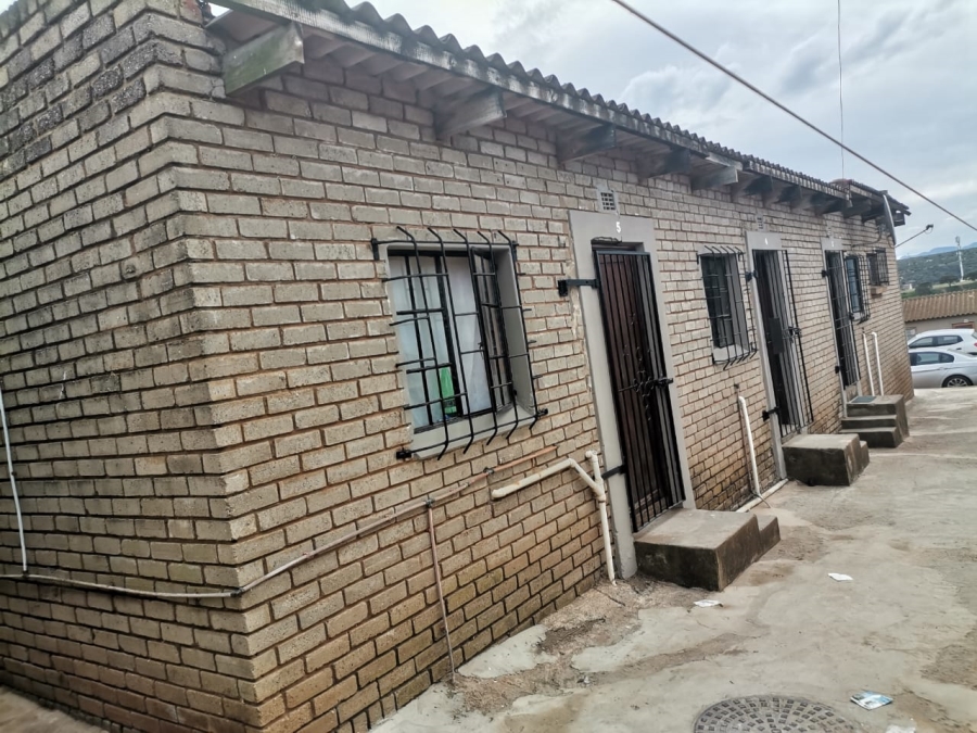 7 Bedroom Property for Sale in Kwanonqaba Western Cape